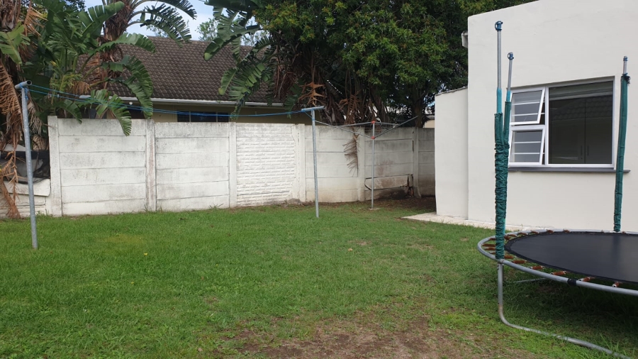 To Let 4 Bedroom Property for Rent in Beacon Bay Eastern Cape